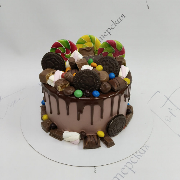 Торт с леденцами и конфетами - 6227 на заказ в Москве, купить 2кг за 6000.00 ₽