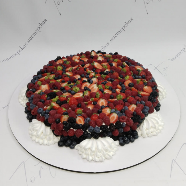 Торт с ягодами для свадьбы - 2565 на заказ в Москве, купить 5кг за 21500.00 ₽